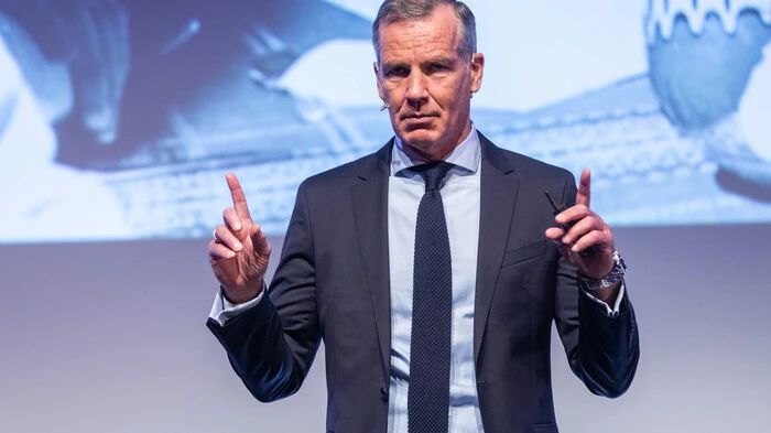 Gemeinsam mit „Speakers Excellence“ brachte die Kleine Zeitung die zweite Auflage des Primus-Wissensforums über die Bühne. Sieben internationale Top-Referenten waren im Grazer Messecenter mit dabei. Darunter der frühere Box-Weltmeister und Olympiasieger Henry Maske, der als Motivationsprofi über „Austeilen, Einstecken, Durchboxen“ referierte. 
