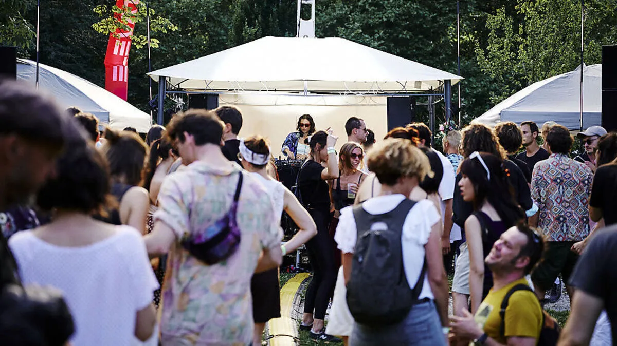 Dr. Rubinstein im Volksgartenpark