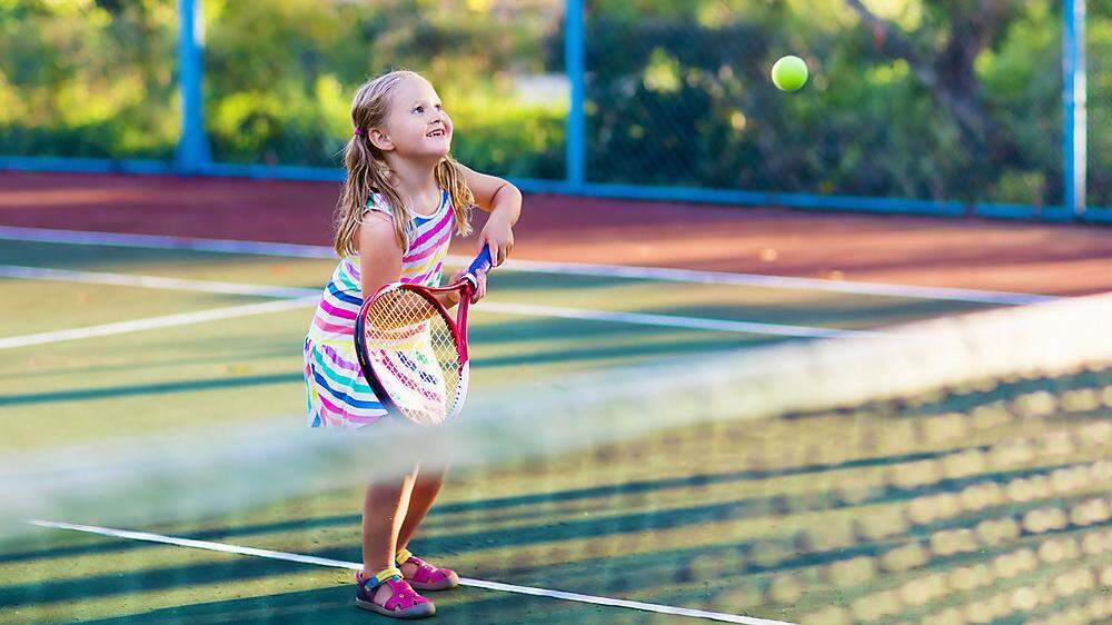 Kinder bis 16 Jahren können beim Sommersportschnuppern 2022 verschiedene Sportarten ausprobieren