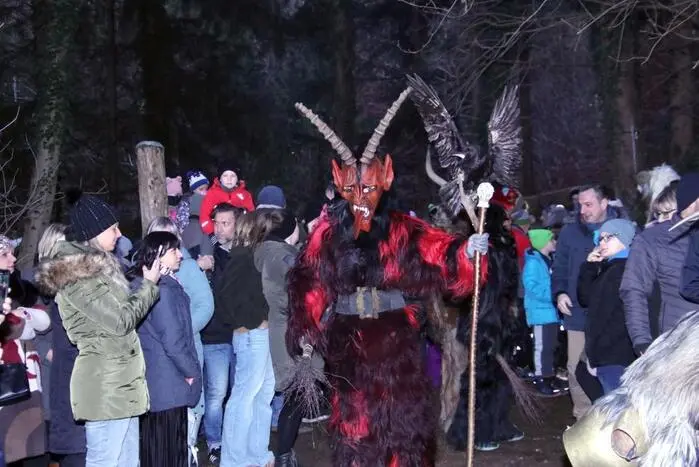Dieses Konzept scheint sehr gut angenommen zu werden, wie die vielen Besucher schon am ersten Abend bewiesen.