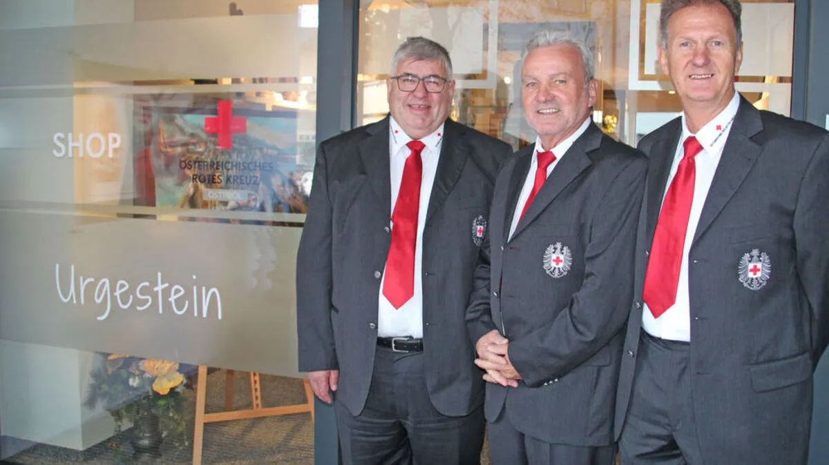 Alfons Klaunzer, Bezirksstellenleiter Egon Kleinlercher und Bernhard Steiner	