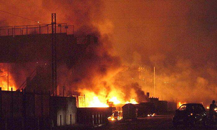 Am 29. Juni 2009 war ein Güterzug in unmittelbarer Nähe des Bahnhofs von Viareggio entgleist, worauf einer der mit Flüssiggas befüllten Tankwaggons explodierte.