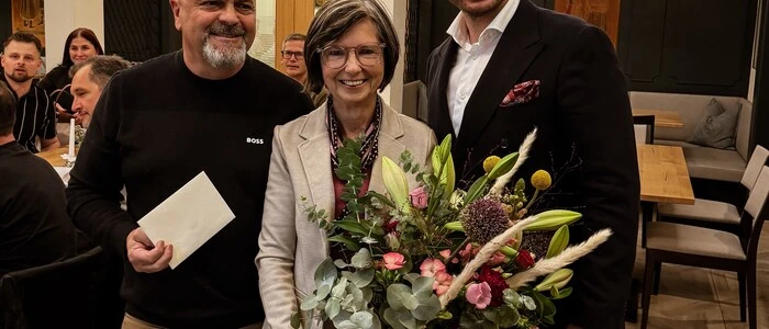 Der scheidende Obmann Dietmar Peinsipp (r.) mit seinem Nachfolger Jürgen Rindler (r.) und Vorstandmitglied Waltraud Gotthard