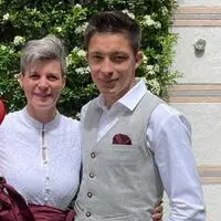 Evelyn Thallinger und Kevin Rößler freuen sich über die Auszeichnung