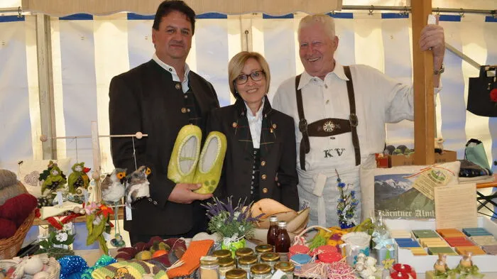 Vom Bauern- und Handwerksladen Schmutzerhaus gibt's beim Glocknerlammfest alles aus Schafwolle.