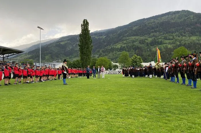 Nicht nur den Weihwassersegen durch Pfarrer Bruno Decristoforo, auch viel Segen von oben, sprich Regen, hat es gegeben.