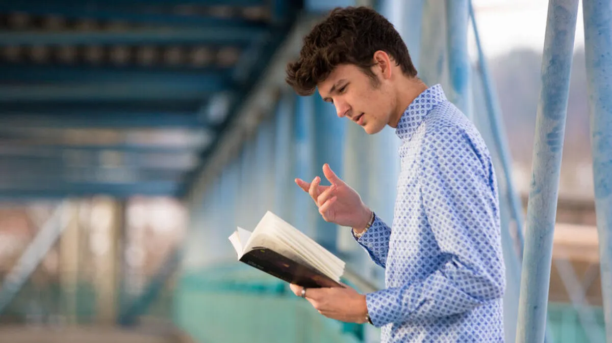 Colin Hadler (18) hat sich für sein neues Buch von eigenen Wildniscamp-Aufenthalten inspirieren lassen
