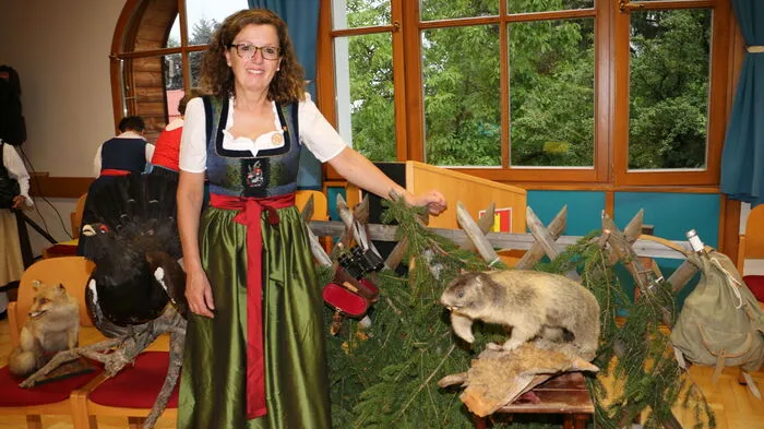 Hildegard Schwaiger, die Obfrau der Mölltaler Stubmdichter, begrüßte die Zuhörer im Einsatzzentrum in Winklern.