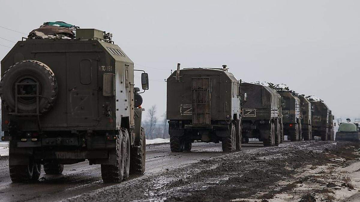 Russische Militärkonvois müssen hunderte Kilometer zurücklegen