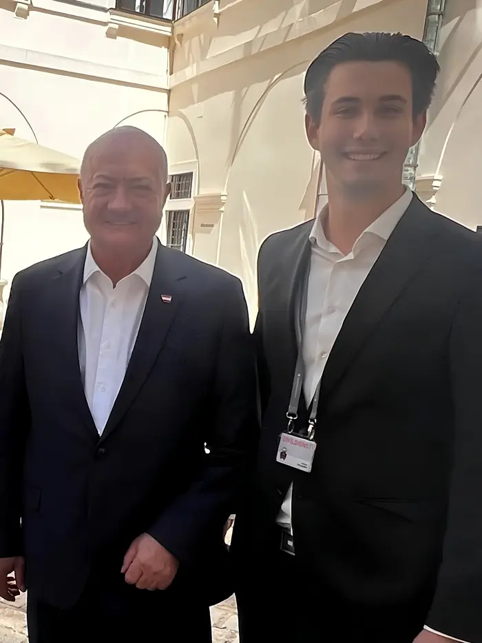 Polesnig mit Bundeskanzler Christian Stocker