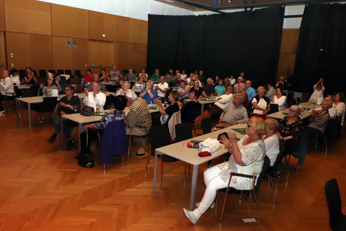 Über 200 Fans kamen in den Stadtsaal