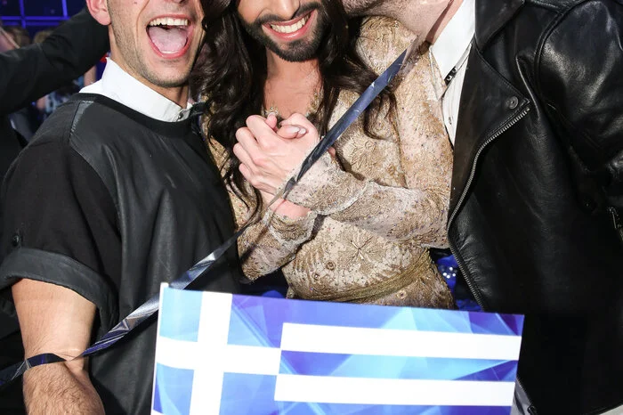 Die bärtige Drag-Queen hatte sich bereits in den Tagen vor der Show zur Topfavoritin gemausert. Wurst konnte alleine 13 Mal die Höchstpunktzahl von 12 Punkten für sich verbuchen.