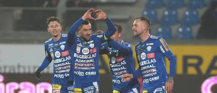 Hartberg drehte die Partie in Überzahl