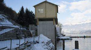 Der Bootshaus-Neubau am Millstätter See Südufer sorgt für Diskussionen und Hektik im Rathaus