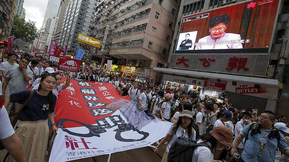 Massenprotest in Hongkong am Sonntag