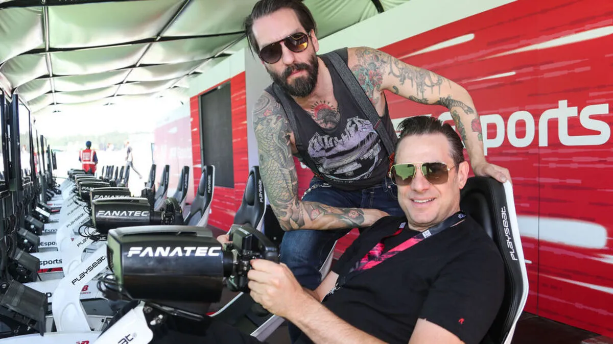 "The BossHoss" sind echte Rennsportfans