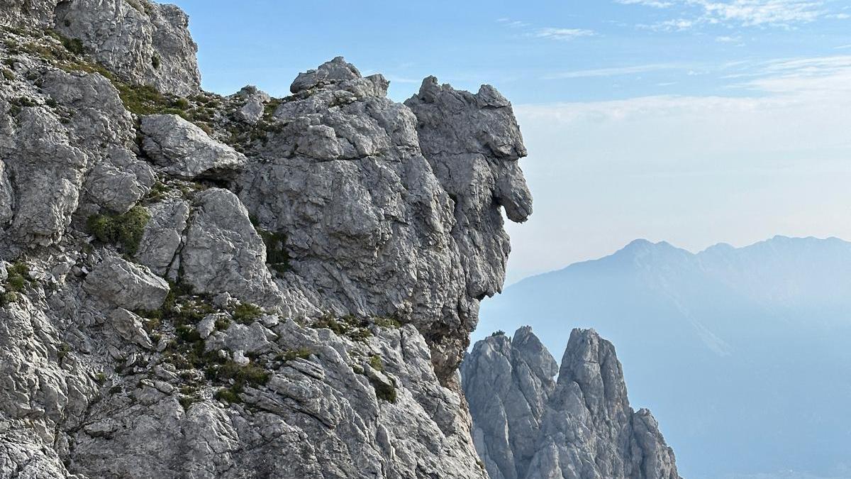 Das Felsgesicht am Gartnerkofel ist ein beliebtes Fotomotiv, Leserreporter Herwig Ertl sieht hier sogar zwei spannende Köpfe