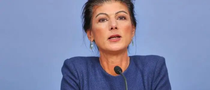 Wagenknecht gibt BSW-Vorsitz ab