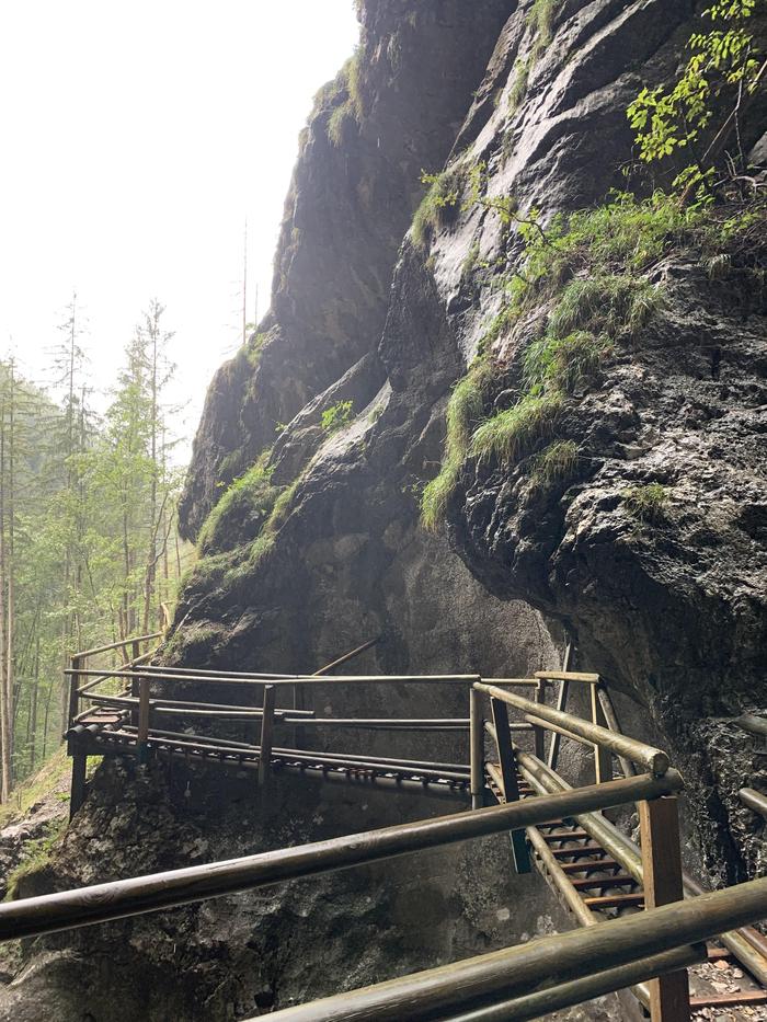 Die Bärenschützklamm zeichnet sich durch ihre Leitern und Brücken aus