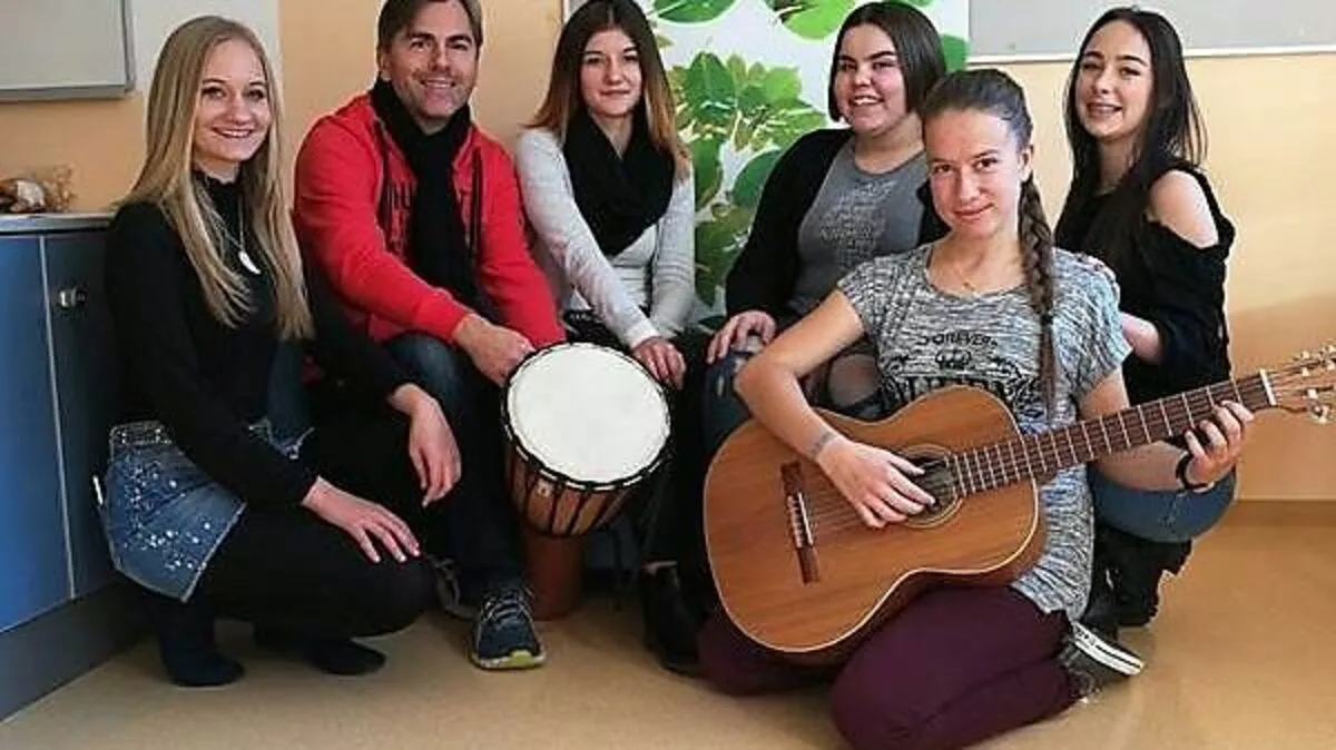 Annabel Planitzer, Jan Hasler, Anna Pleschberger, Johanna Angermann, Anna Gatterer und Hannah Grutschnig