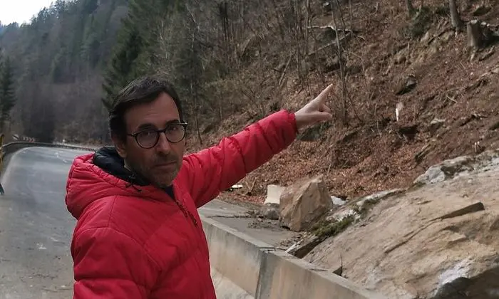 Franz Goldschmidt, Geologe des Landes Kärnten, bei der Unfallstelle