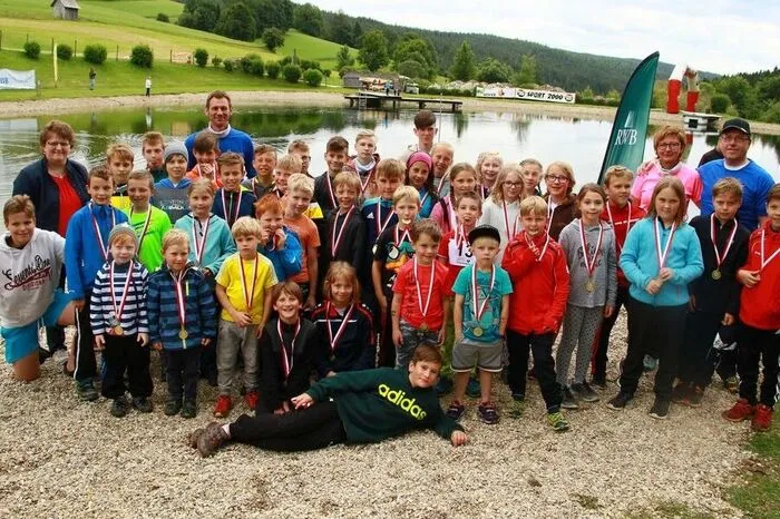 Im heurigen Jahr gab es einen Rekord an teilnehmenden Kindern, 48 Kinder hatten Spaß und Freude am Sport, an der Bewegung. Jedes Kind erhielt eine TRI-Medaille.