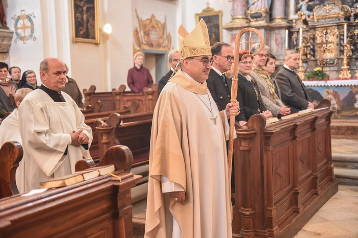 Der verliehene Ritterorden ist der höchste, den der Papst an Laien vergeben kann. Der Festakt und der Festgottesdienst wurden von der Ortsmusikkapelle Mautern und dem Kirchenchor musikalisch umrahmt.