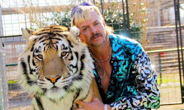 Exzentriker mit seinem Tiger: Joe Exotic wurde im Jänner zu 22 Jahren Haft verurteilt. 