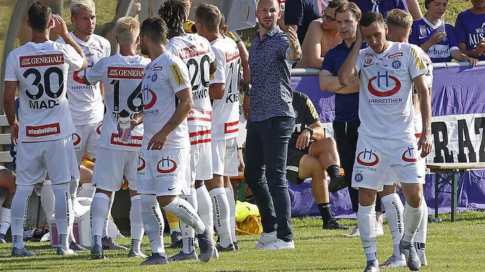 Die Austria mit Trainer Christian Ilzer ist heute gefordert