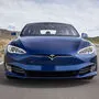 Das Model S P100D stürmt in 2,5 Sekunden von 0 auf 100