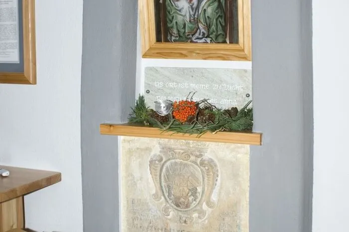 Im Anschluss an den Gottesdienst bedankte sich Hans Brandl, einer der Initiatoren, bei den Spendern, Politikern und den Firmen für die großartige Unterstützung.
