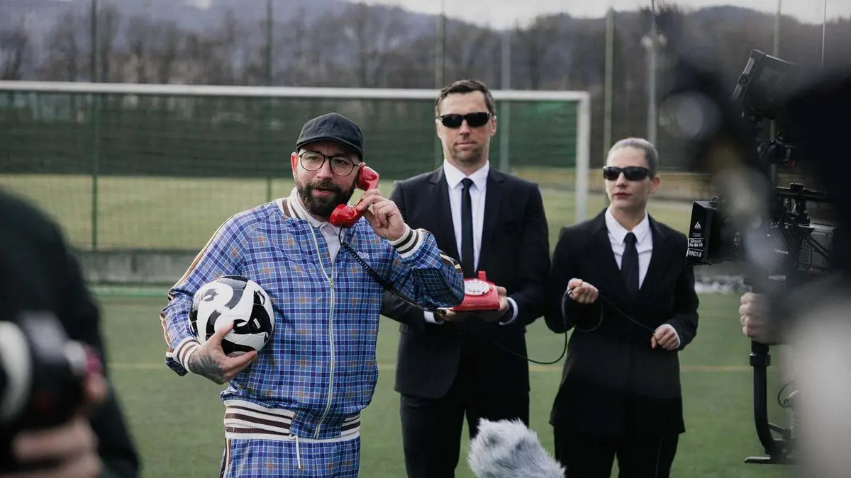 Szenen vom Dreh: Christopher Seiler am Roten Telefon