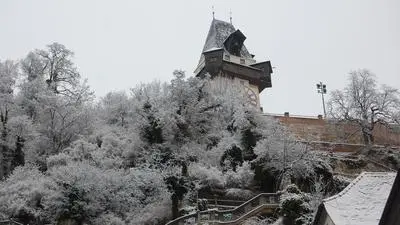 Schloßberg, Stiegen, Graz, Schnee, weiß, Schloss, Uhrturm, Wintereinbruch, Freitag 13te, Schloßbergplatz,,winter in graz, schnee