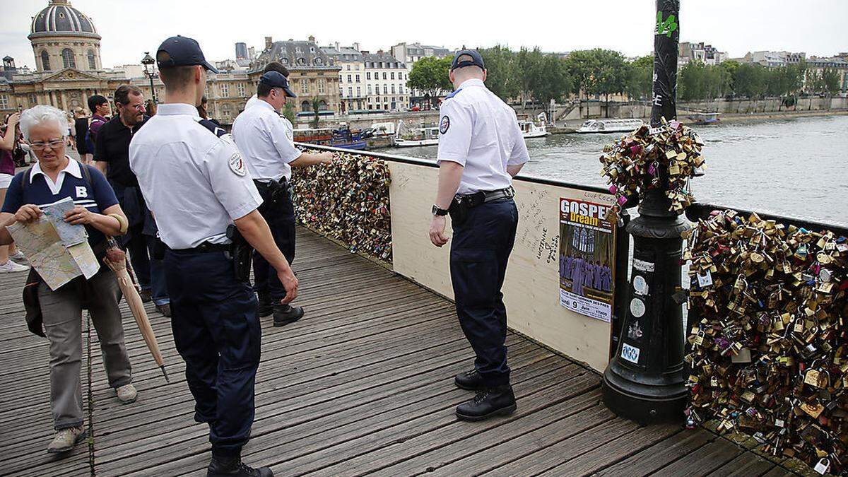 Pont des Arts vor der Entfernung der Schlösser