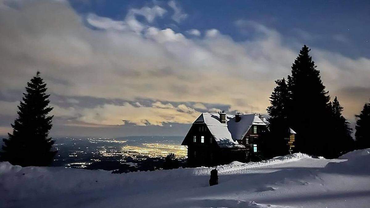 Blick vom Schöckl aufs Stubenberghaus und die Landeshauptstadt.