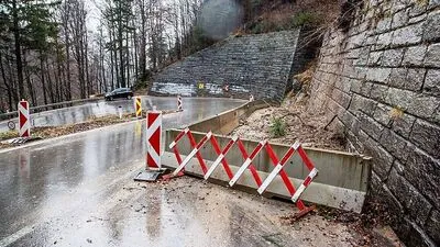 Die Loiblpass Bundesstraße ist seit Mittag wieder einspurig befahrbar.