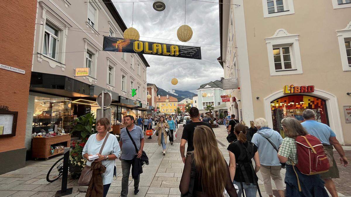 Während des Festivals ist die Lienzer Innenstadt gut besucht