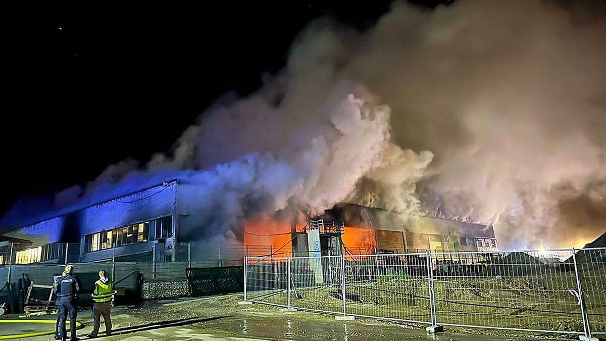 Die Rauchwolke zog durch den Ort, Anrainer mussten die Fenster schließen