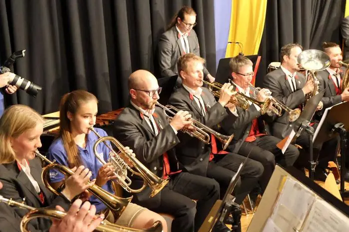 Übrigens: Ein Video vom Konzert gibt es auf Facebook Kleine Zeitung St. Veit/Feldkirchen zu sehen! Klicken Sie sich durch die Fotogalerie!