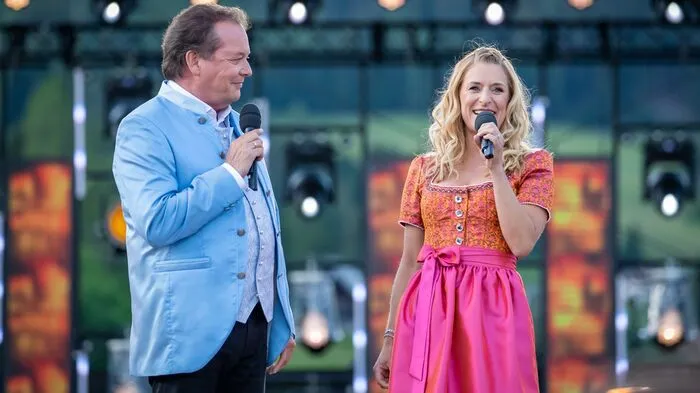 Arnulf Prasch und Stefanie Hertel moderieren in gewohnter Manier das Musi Open Air.