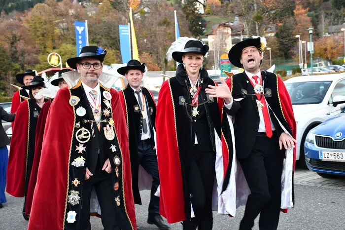 Dem Faschingswecken in Millstatt wohnte auch die Faschingsgilde Spittal bei.