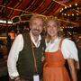 Fast Frischvermählte auf der Wiesn: Thomas und Karina Gottschalk