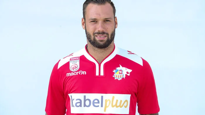 Christoph Riegler, geboren am 30. März 1992 Verein als Profi: St. Pölten Spiele für St. Pölten (vor der Saison): 209