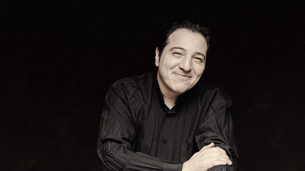 Der türkische Pianist Fazιl Say gastiert bei Psalm in der Grazer List-Halle