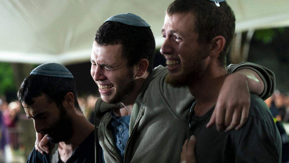 Die Hamas haben mehrere Geiseln genommen, viele Familien wissen nichts über den Zustand ihrer Angehörigen