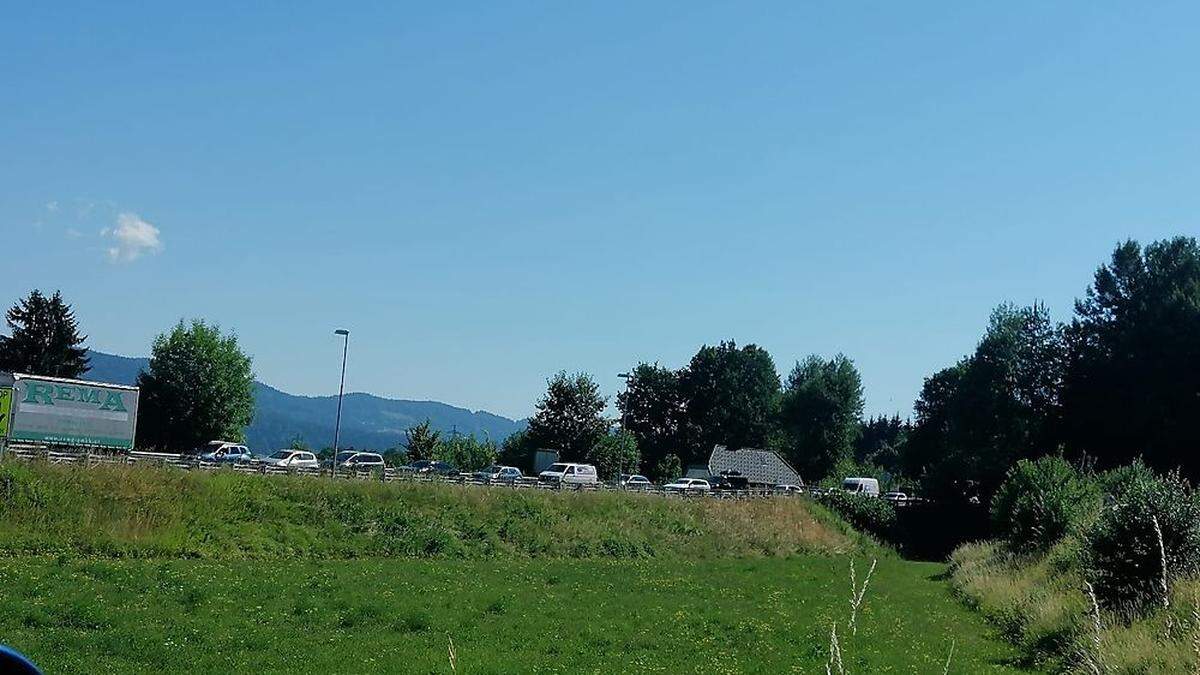 Stau bis zurück auf die Autobahn