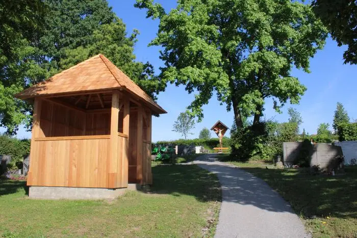 In diesem Holzhäuschen soll Raum für Begegnung geschaffen werden