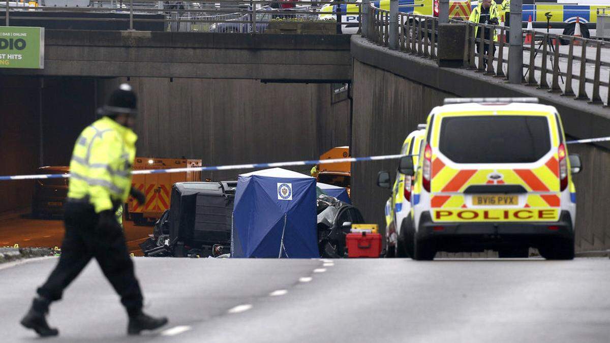 Mindestens sechs Tote bei Verkehrsunfall in Birmingham 