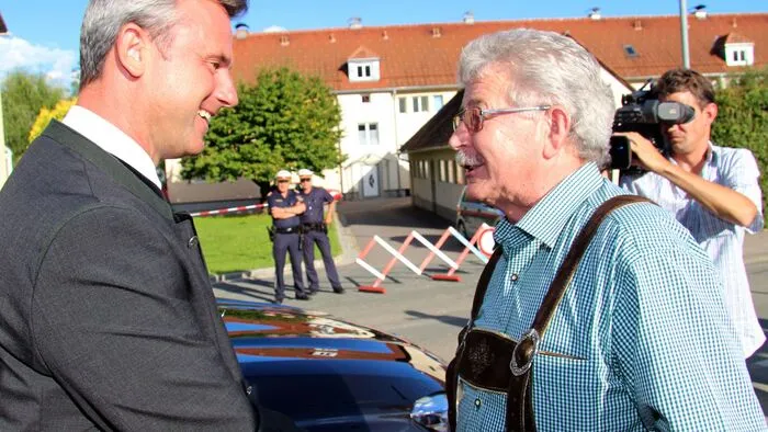 Bundespräsidentschaftskandidat Norbert Hofer stattete heuer dem 17. Gackern in St. Andrä einen Besuch ab.