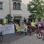 Vor dem Rathaus war Endstation: 22 Teilnehmer demonstrierten für Klimaschutz und mehr Radwege